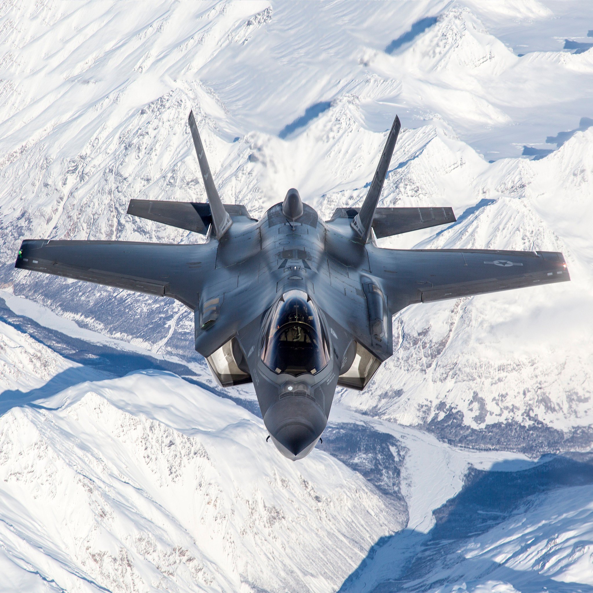 Screensaver worthy Lightning shots - F-35 Spotting & Photography