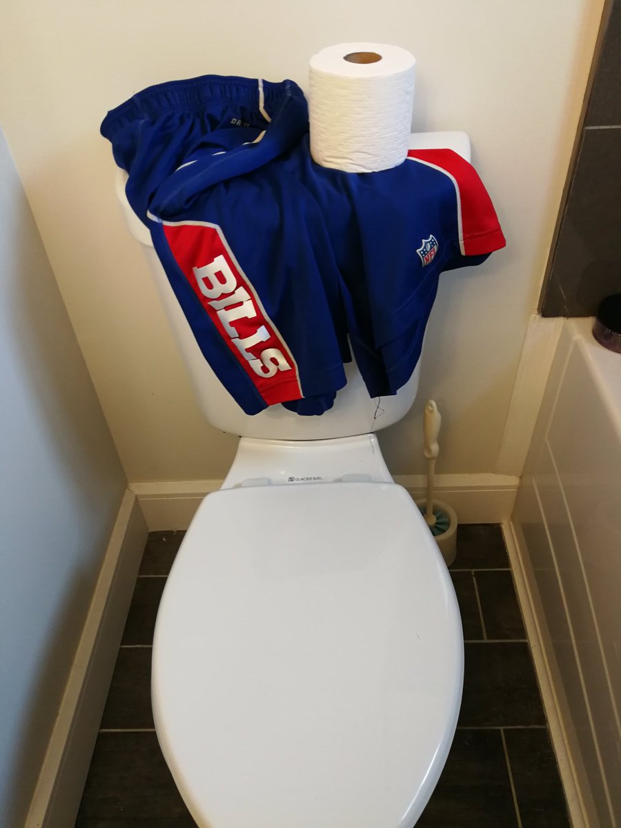 NLLREF2's tweet photo. Hmmm which one do I use here...? @TheBillsMafia @buffalobills #Fedupalready #yikes https://t.co/yPgLOXp5xc