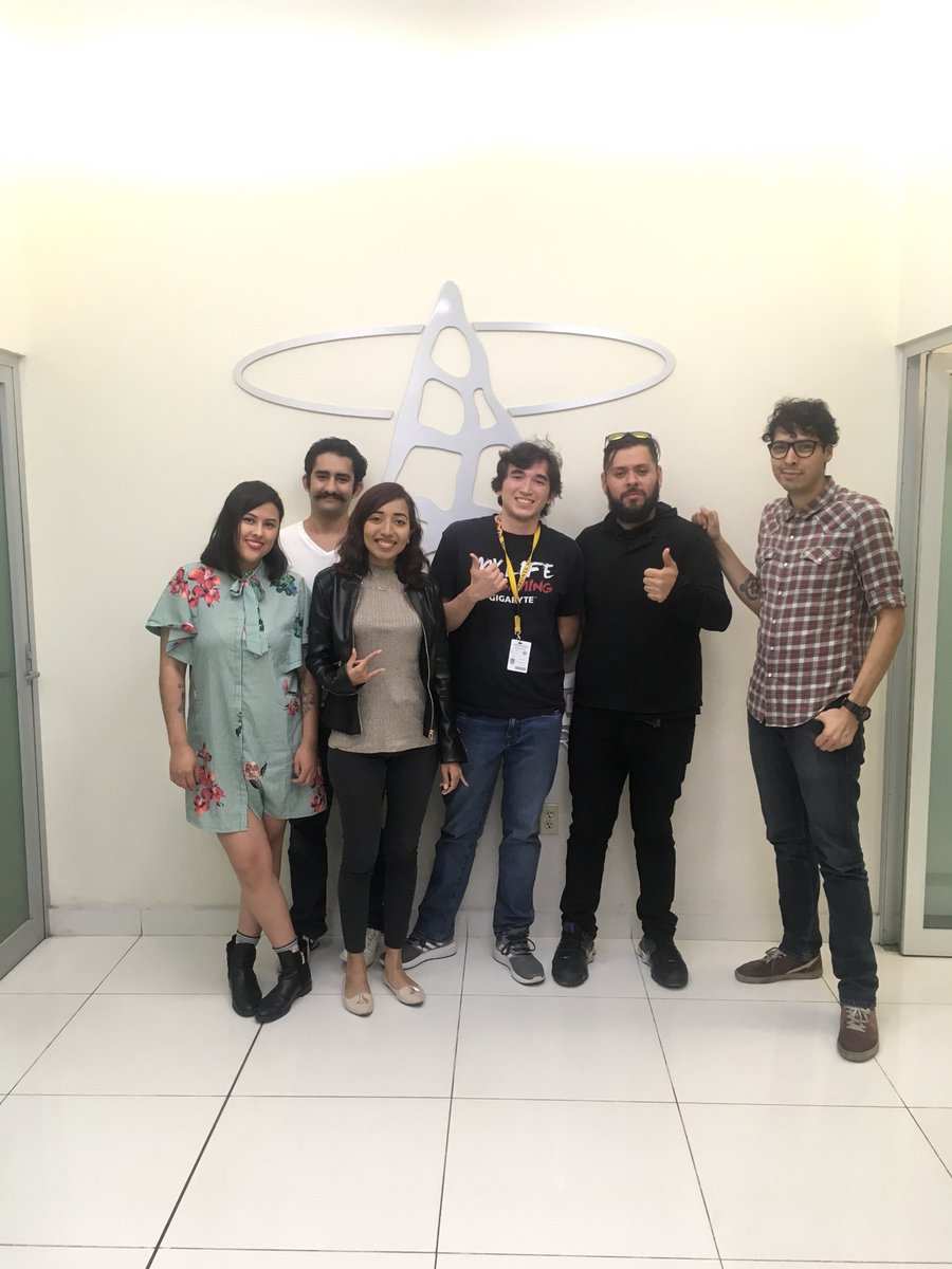 TechBeatRadio's tweet image. Gracias a los chicos de UdGEsports
Por su vista a #TechBeat 🙌🏽