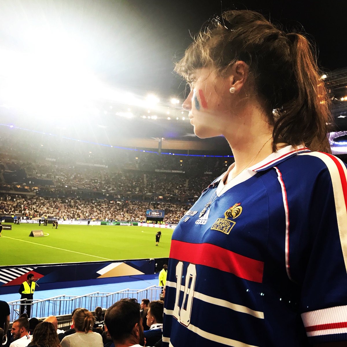 AudeFraineau's tweet photo. #FRAPBS ⭐️⭐️❤️🇫🇷 https://t.co/iv6MmAJrr3