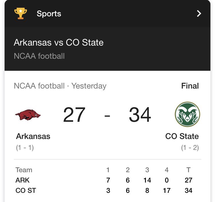roccobluejeans's tweet photo. Finally feels like fall in Fayetteville 🍁 🍂 🎃 🏈 https://t.co/21C38BVAP0