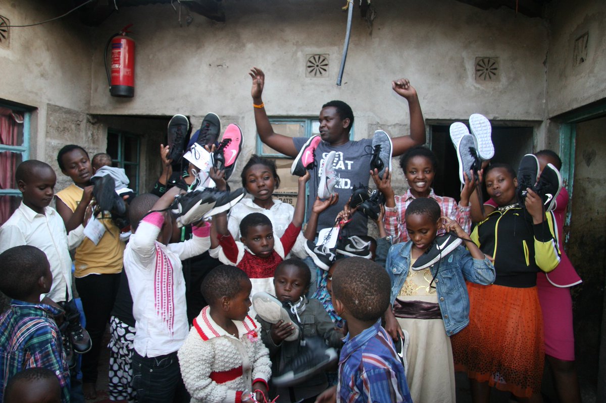 Sole2Soul2017's tweet photo. The children of the Kenya Shipment have received their shoes! 🌍☺️#TMoChangemaker #gizzim #sole2soul #Sustainability https://t.co/LCpic9rnzR