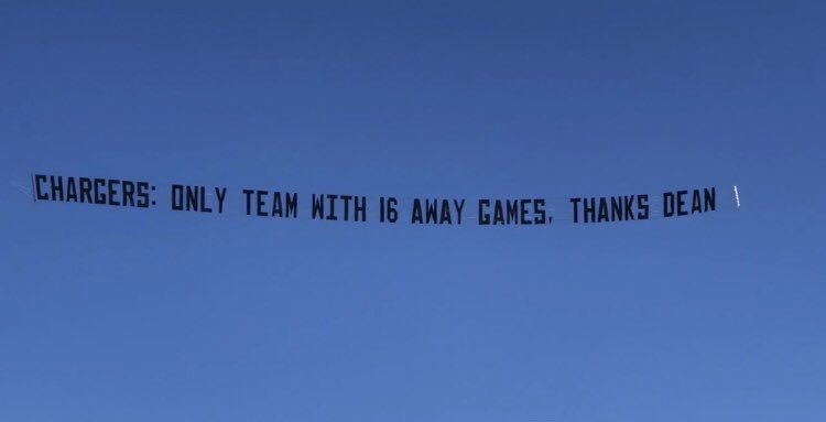 annieheilbrunn's tweet photo. .@jmt619’s planes are at it again this season, flying over #StubHub and commissioned by ex-#Chargers fans (as well as #Rams fans, I’m told). Today’s plane: https://t.co/ucpxX118p1