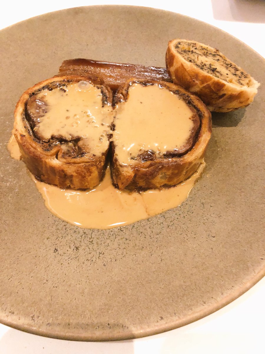 SolaCash's tweet photo. Milestones & Celebrations #Lifestyle #FoodBlogger #StyleBlogger #FoodPorn #GalvinAtWindows https://t.co/dIGLLsOaJI
