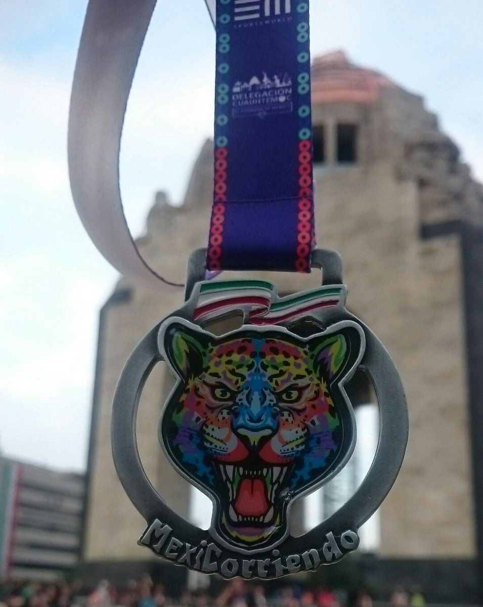 Darth_Homer's tweet photo. #YoElegiCorrer #mexicorriendo con mi #RunnerPrincess #AquiYaSeCorrio #KmsFelices #FelizDomingo #RunningSunday #VivaMexico 🇲🇽 #VamosMéxico #KmsAlDoble #DarthHommer #QuiénDijoMiedo? #CannotStopRunning 🏅🏃 https://t.co/DlhyJTWPNg