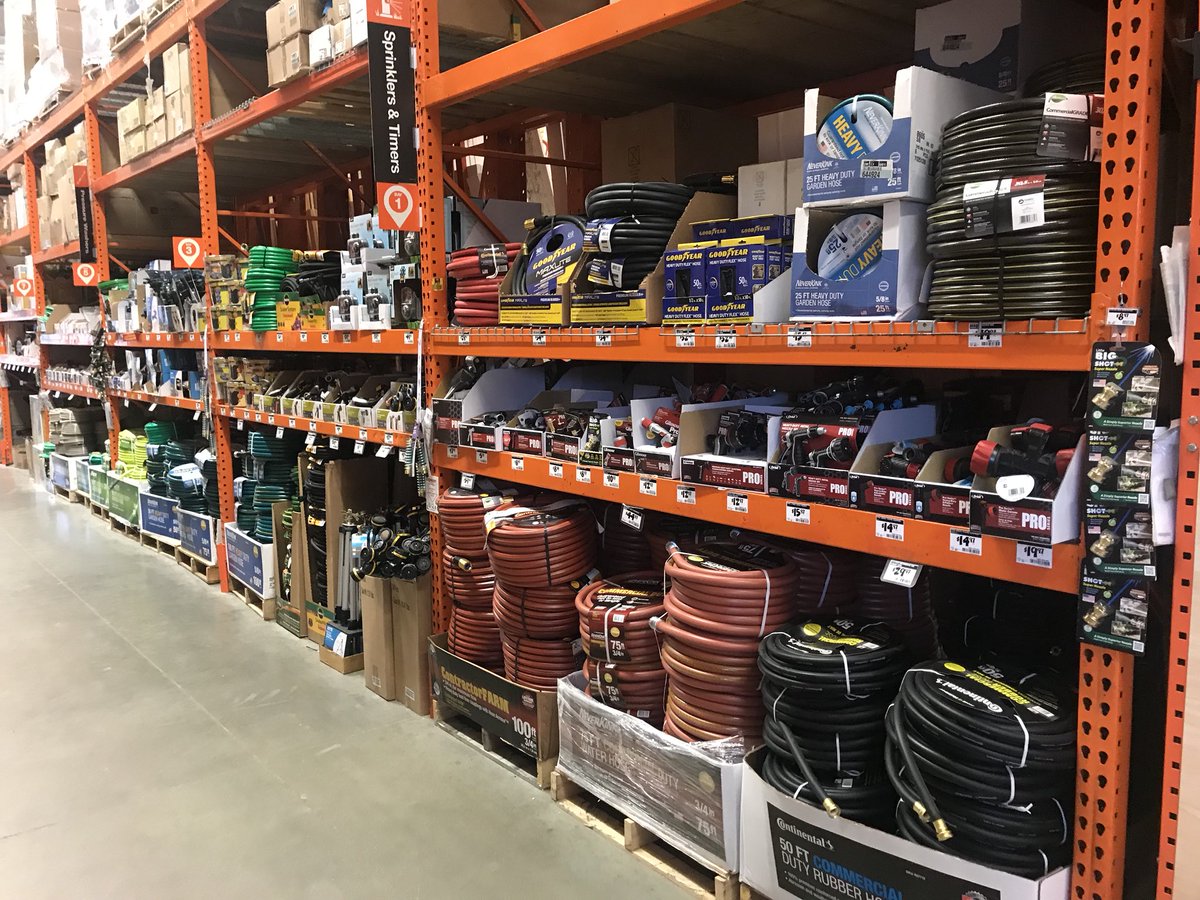 HomeMasm's tweet image. Colin and Husam took on the #perfectaislechallenge in watering @RestonHD4641 @chartleyTHD @thd278 @PaulDeveno