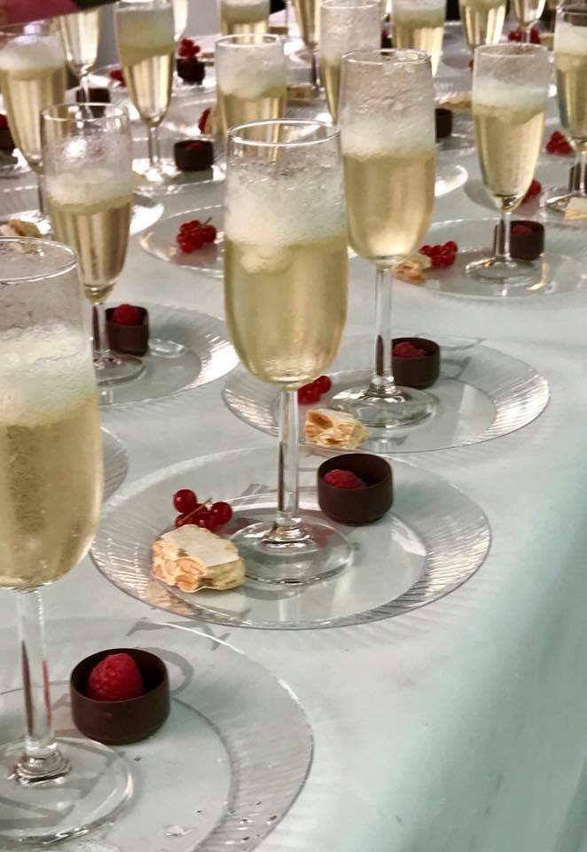 Cavakoning's tweet photo. Catering on an island! What a beautful challenge and wedding #tapas #cava #catering #foodies #wedding #cateringoplocatie https://t.co/ESGTiQCoqZ