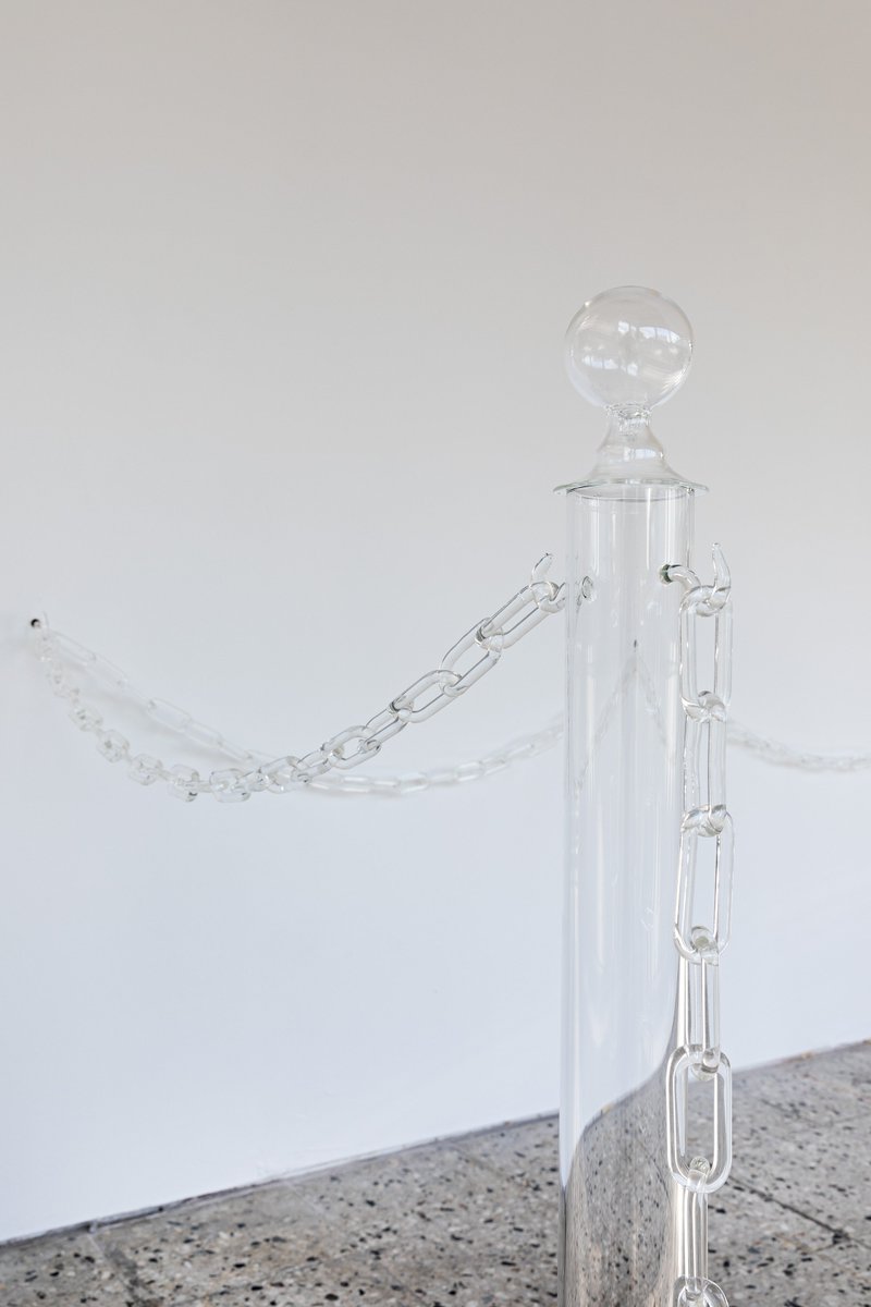 vis20539's tweet photo. #impostures #installationview by #ingadanysz @oofx23 at @vis20539 #glass #sculptures #seethrough #invisible
#exhibition #hamburg #contemporaryart #kunst photo: #freddott https://t.co/Agb7O179aJ