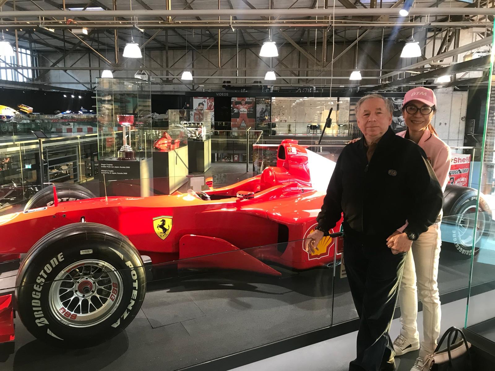 Erro em tradução de fala de Jean Todt causa exagero em melhora de Schumi