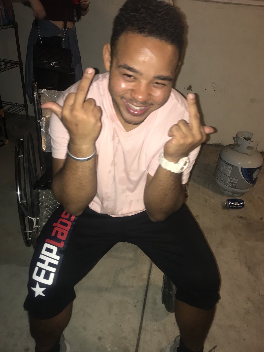 TheLifeOfHicks's tweet photo. All I got to say about last night #HennyThingIsPossible https://t.co/nkJ8XfAFlw