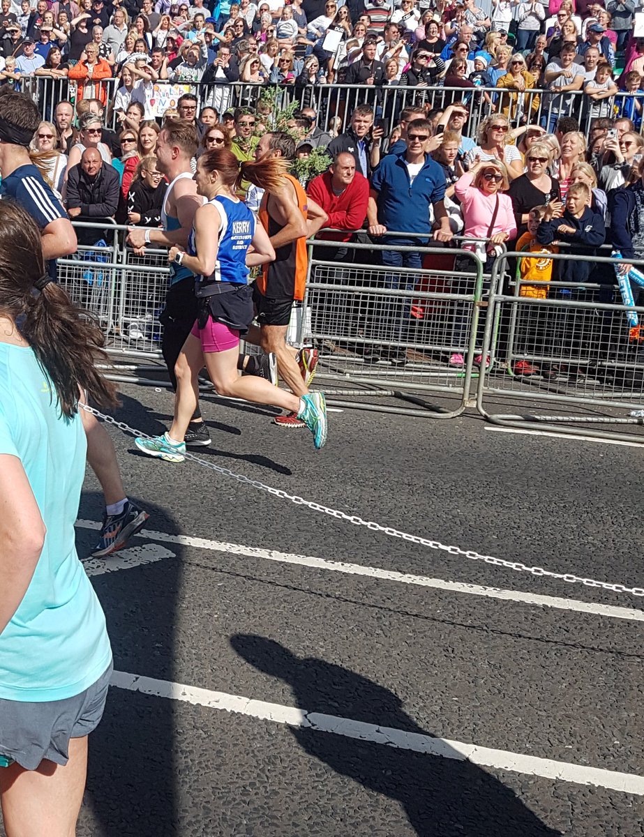 clairebearpick's tweet photo. @ollyofficial u did amazing today. massive well done to u, your sister and everyone else today doing the great north run xx https://t.co/0c6oEDzKuZ