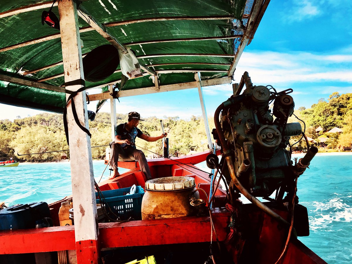 javibz2002's tweet photo. 🏝sailing time ! ⚓️#kohrong 🚤🌊🌊🌊 💙 😎#cambodia 🇰🇭 #adventuretravel #naturephotography #adventure #amazingworld #authentic #beautifulpeople #happiness #localpeople #ibicencoxelmundo #funnythings #mylife #myway #sailing #paradise #paradisebeach #localboat #southwest https://t.co/pN17uu0JNR