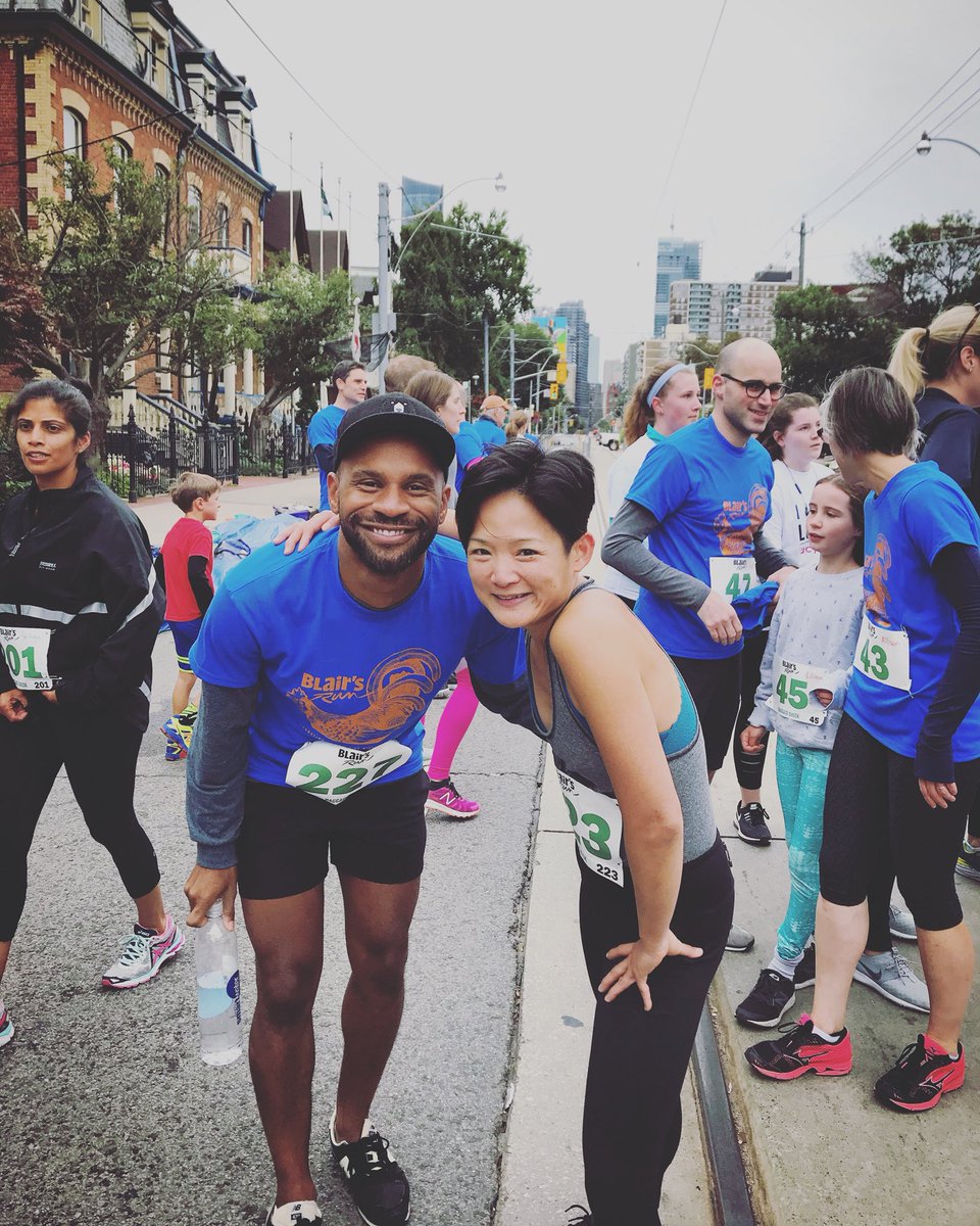 Casual Sunday Morning #MiniMarathon 🐓🥚👟👟🥇🥈🥉#BlairsRun #CabbagetownFestival #RiverdaleFarm @cabbagetown_bia