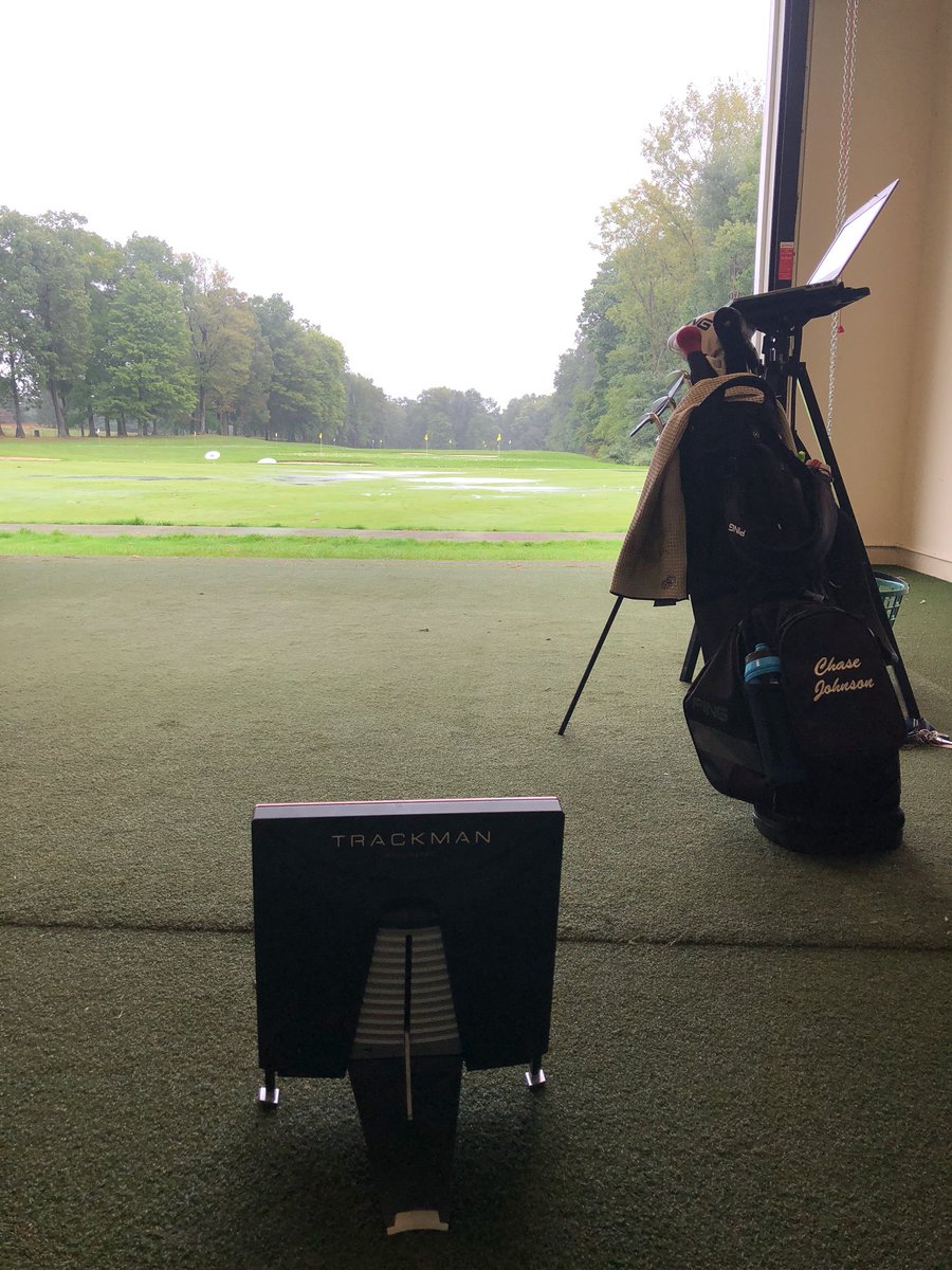 Bad weather doesn’t mean a day off #grind #golf #beattherain