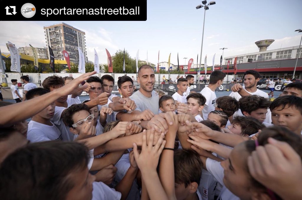 MrBullutproof's tweet photo. Another edition of Bulut Hoops is in the books!
•
#Repost @3x3Romania
・・・
1, 2, 3 Bucharest #BulutHoops #InStareDeBine #3x3Basketball https://t.co/VXLmOG132w
