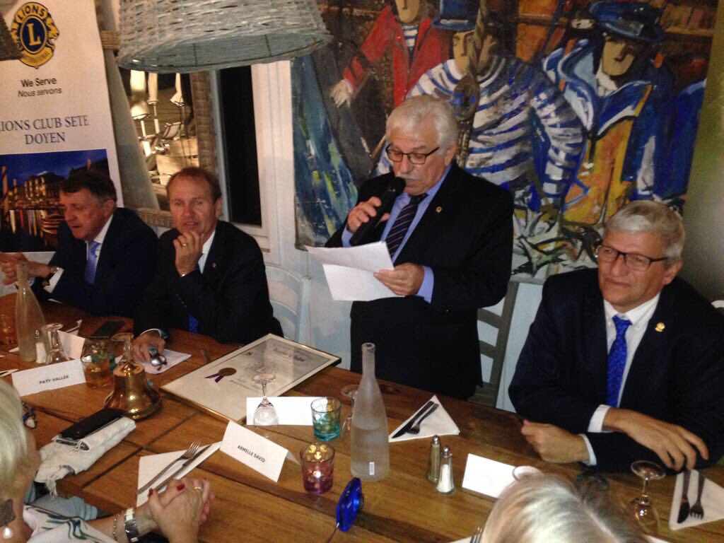 SETE_DOYEN's tweet photo. Magnifique Passation des devoirs en les Presidents Ludovic VALLEE et Claude DAVID .. superbe ambiance au  Cabanon de la plage 👍🏻👏🏻 https://t.co/ZUG9sIWvt4