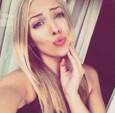 Another Pic from our fan... Keep them sending girls... We will post ❤️