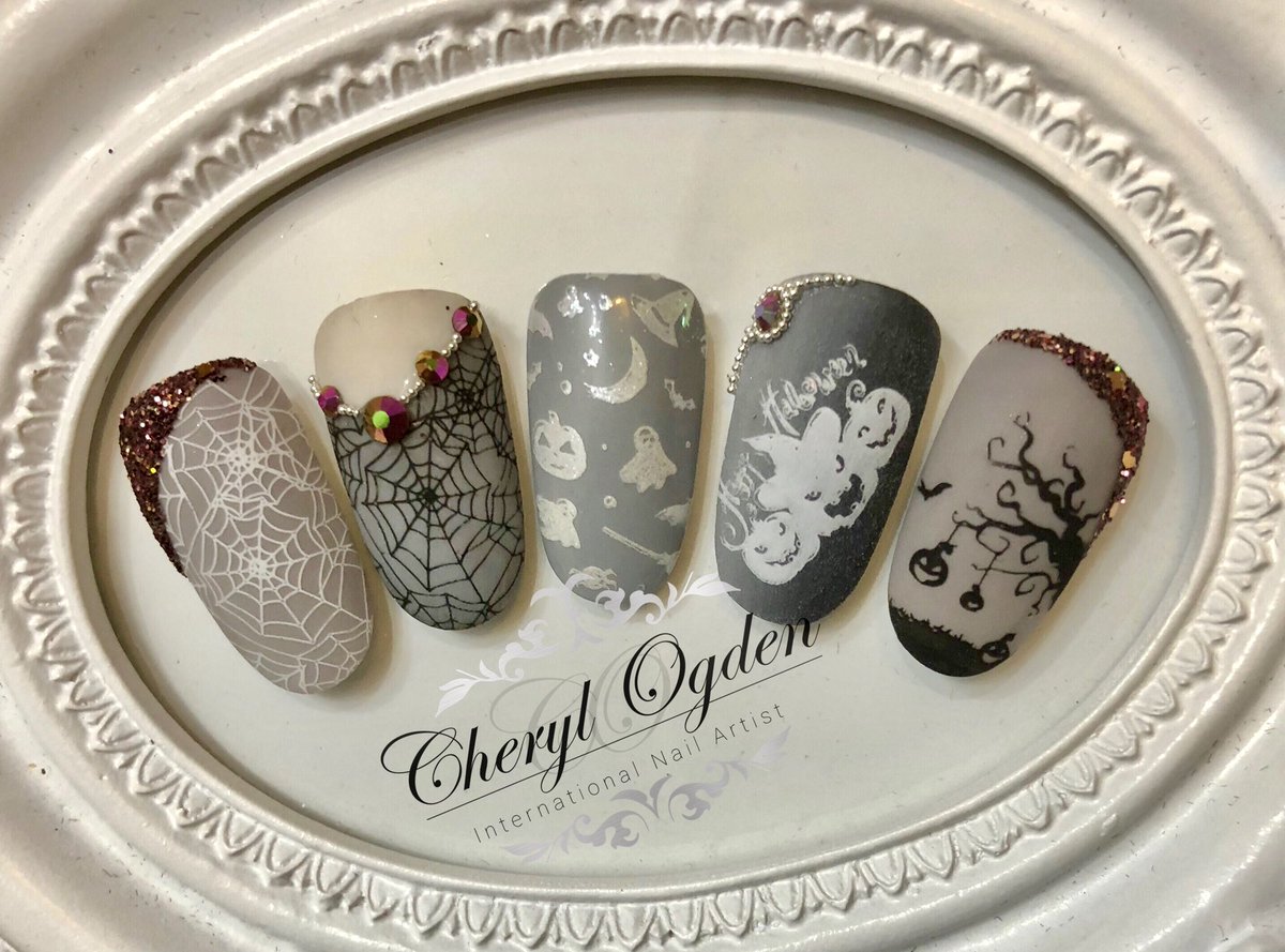 Moyra Uk On Twitter Trick Or A Treat Well It S Time To Start