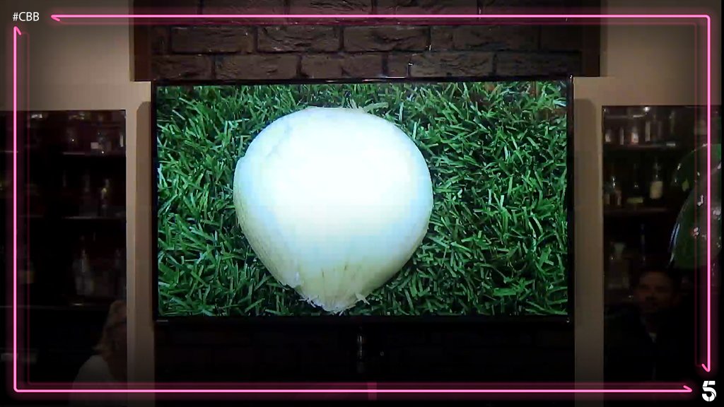 bbuk's tweet photo. Alright, be honest who else thought it was Sally's bunion? ๐
#BunionGate #CBB https://t.co/kZvtetWNTM