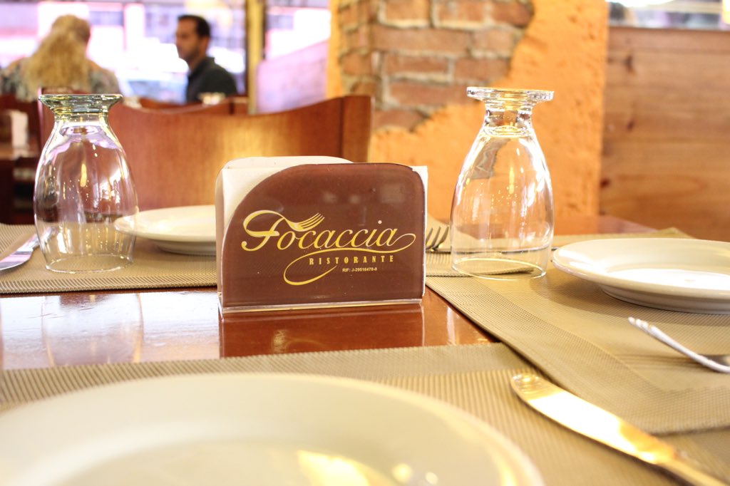 ¡Los #domingos son para compartir en familia! Y en #FocacciaRistorante sabemos cómo consentirlos con lo mejor de la gastronomía italiana! 🍝🍕 😁 #LasMercedes #9Sep