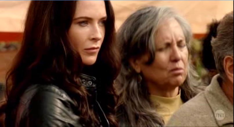 BlackhawkStrykr's tweet photo. @LastShipTV Next for #SlatterySunday #WolfStrongFierce #Green & Sasha look on- wonder who they are betting on to win? 🤭😂⚓️#TheLastShip #CaptainSlattery #CaptainChandler #ChandlerSlatteryBestNJCommanders #NathanJames151 #SlatteryInCharge https://t.co/7WxLGKfCiZ