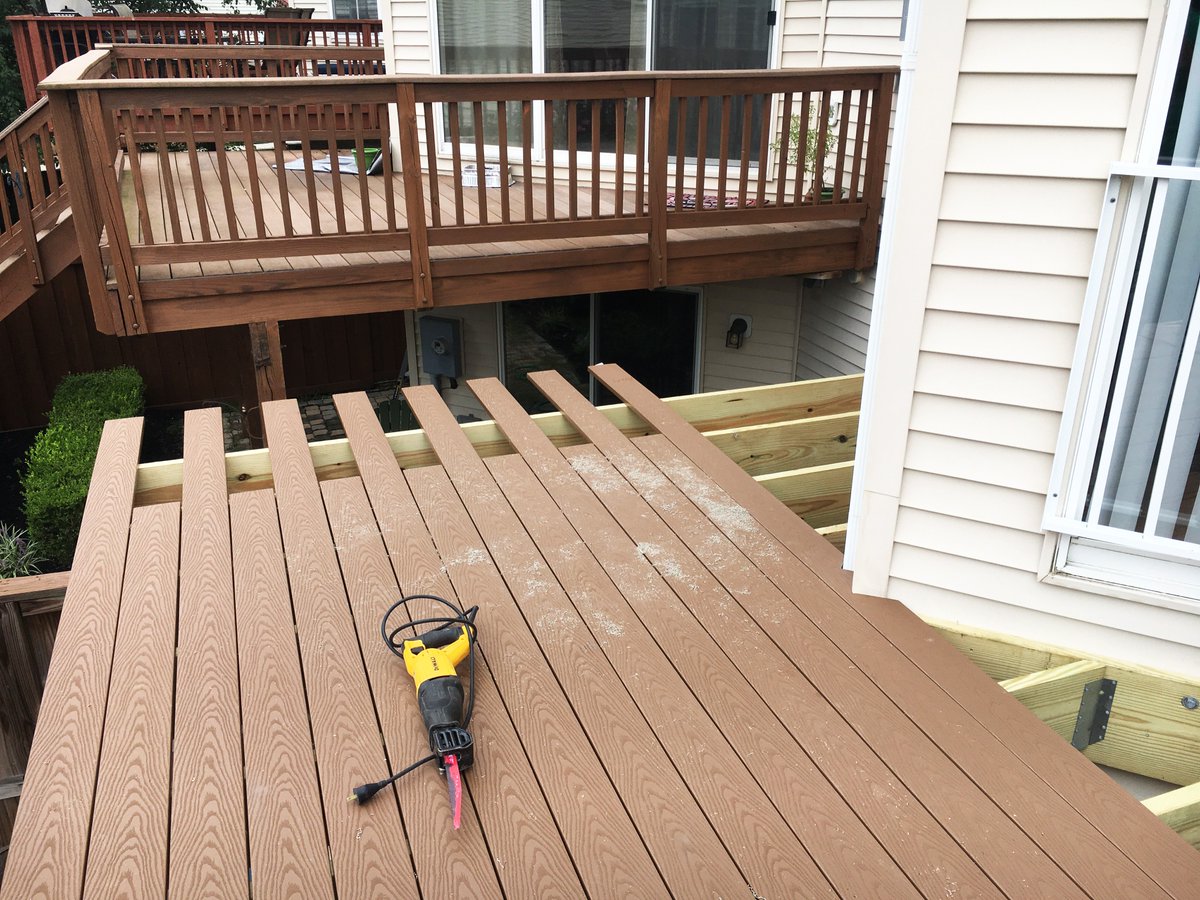 CellaConstruct's tweet image. We are currently building a deck featuring trex decking and vinyl railing in Ashburn, VA. 

More pictures coming soon. 
Very excited to see the final product!

#TeamCella #LetsKeepBuilding 🔨🏠