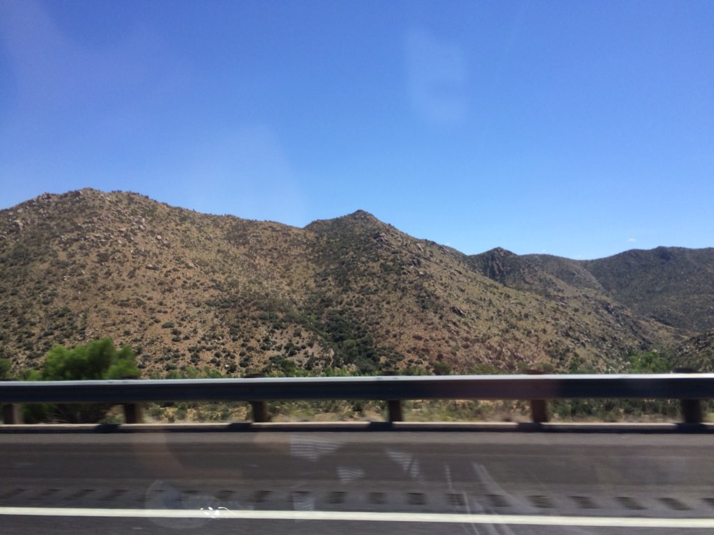 Alex7453914494's tweet photo. @Frances95382045 Fatte al volo dalla macchina https://t.co/qBFr0eRC2L