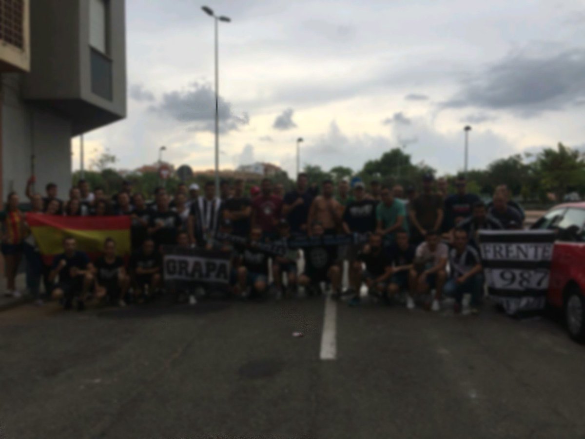 FrenteOrellut87's tweet photo. Nuevas generaciones, antiguos valores. https://t.co/M3MEfpJYh6