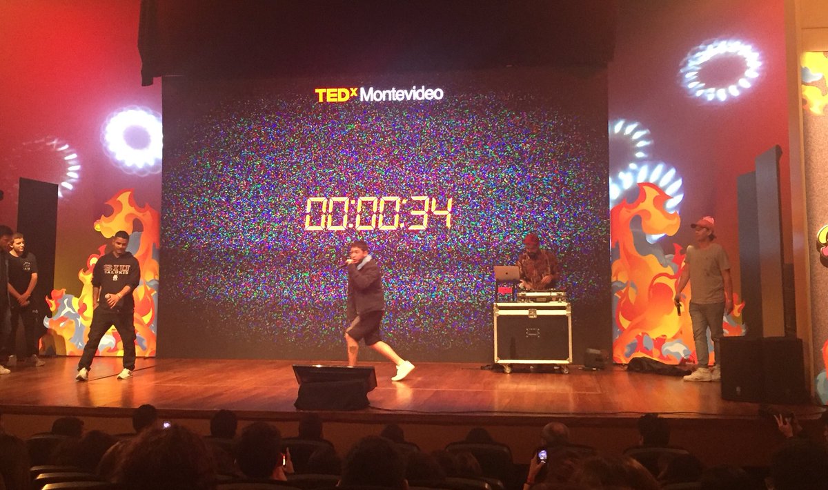 Estamos a puro rap en #TEDxMVD18 #batalladegallos