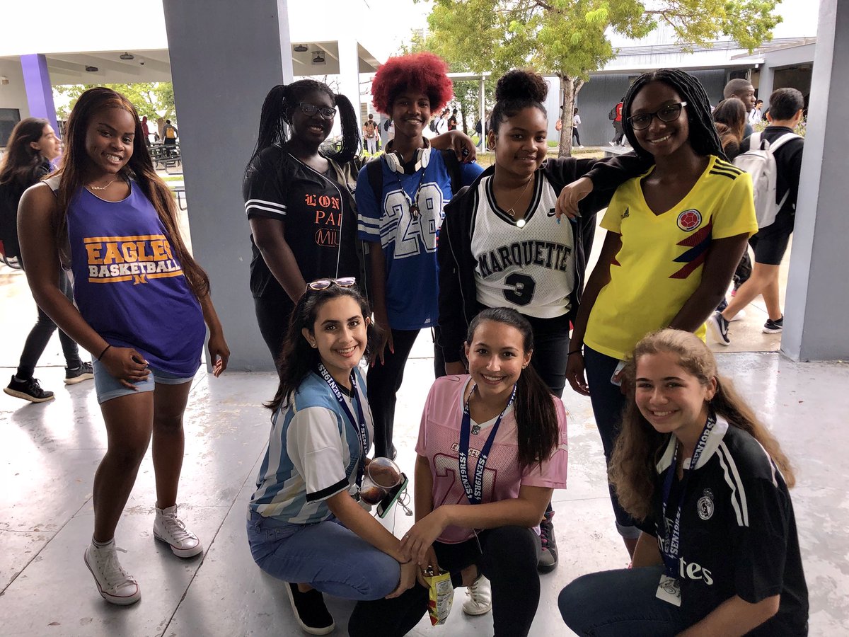 KropSHS's tweet photo. SGA’s first First Friday was a success - jerseys, music, dancing &amp; games. Fun for all while creating unity &amp; a positive &amp; nurturing environment. 😊💜⚡️ @EduKarp @MiamiSup @MiamiSup @KropSrPrincipal @KropPTSA @NROSup @MDCPS https://t.co/B0WcmU1dMh