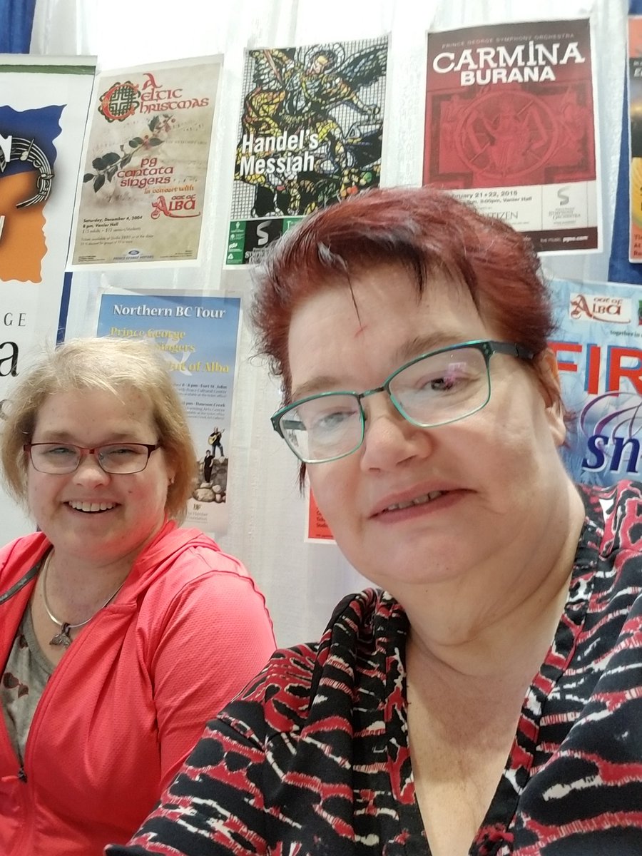 Counterpoints13's tweet image. Here smiling and saying hello at the Fall Active Living Market  @PineCentre Mall. I&apos;m here til 3 today. Stop by, say hello and enter our drawing for free concert tickets. #singing #choir