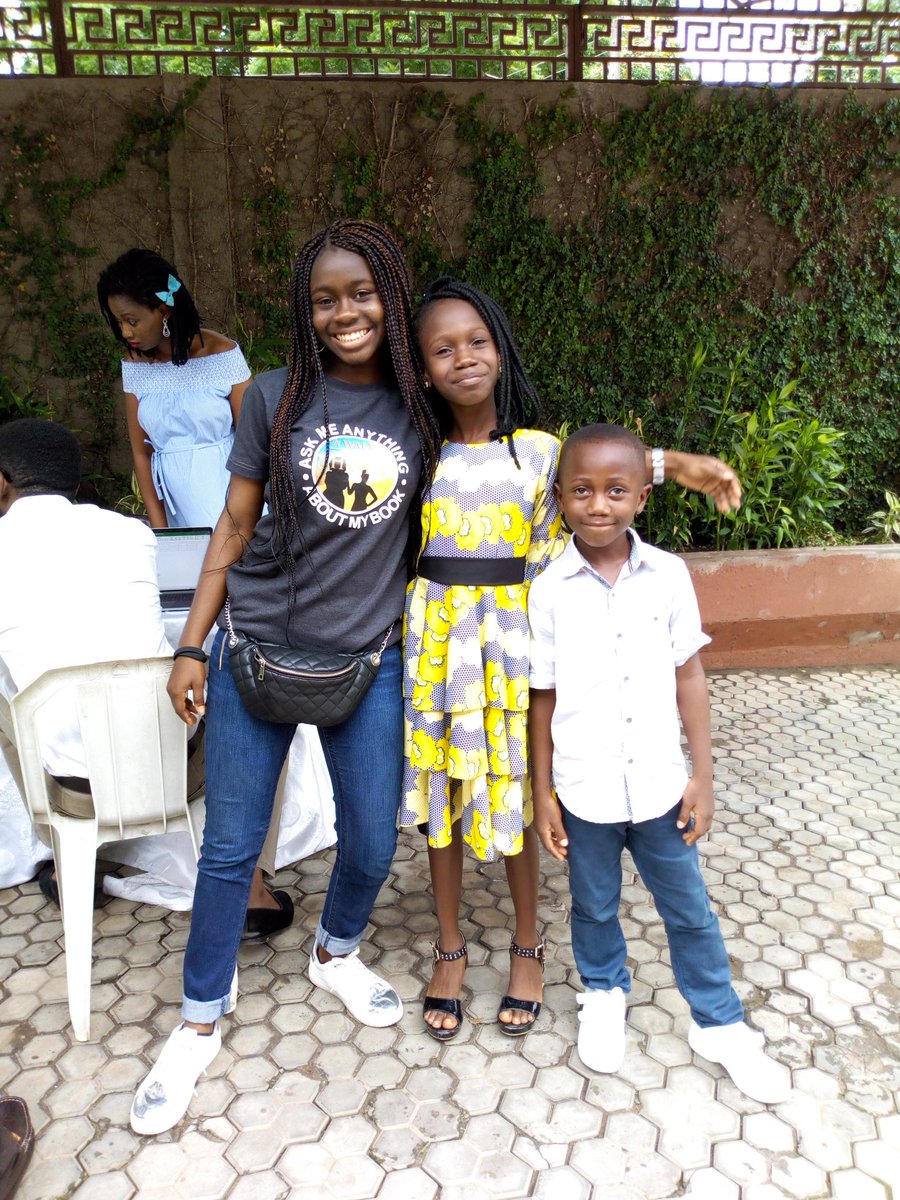 AdeoluOgunnubi's tweet photo. #InHerShoes #TheBooklaunch @yinkanubi @digits1024 @poisedivy1 @GboyegaOgunnubi https://t.co/JpCeurPPuk