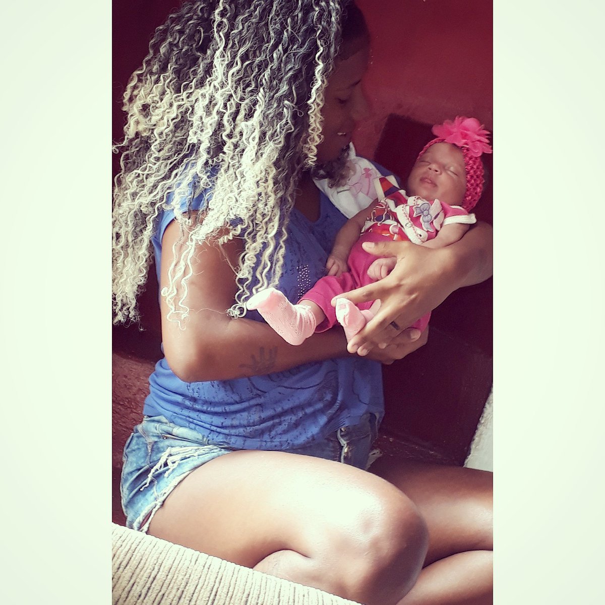Fabuloosa11's tweet photo. Sempre de mim terá um pouco de você 😍👶❤👣  ....

  #MePercoTeOlhando 😍
   #amooVocêPrincesaa 😍😍 https://t.co/rNwGdTpnUo
