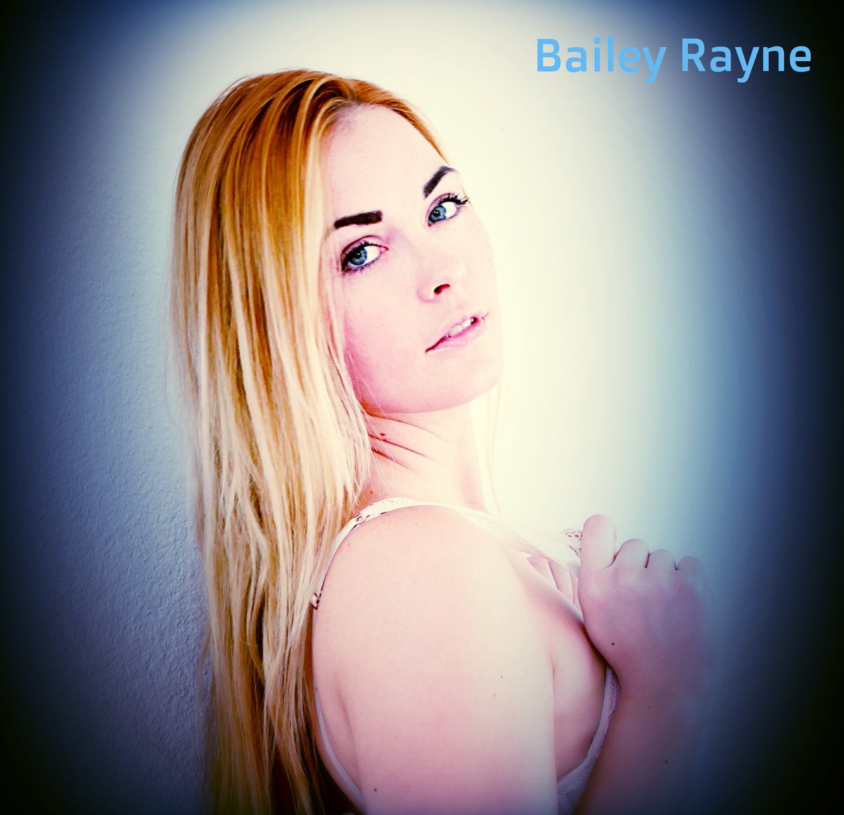 GiorgiKandareli's tweet photo. ✨💖Classic and unrepeatable beauty💖✨
🌟@TheBaileyRayne 🌟#blonde 👱‍♀️🧡#MagicBlueEyes💙 https://t.co/95TER0fkhY
