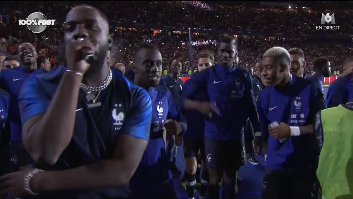 SuperCazarre's tweet image. Thibaut Courtois !, Eden Hazard !, On est ensemmmbleeee!!! 

Maestro Vertonghen! Vertonghen, Vertonghen, on est ensemmbleee!!!

#FRAPBS