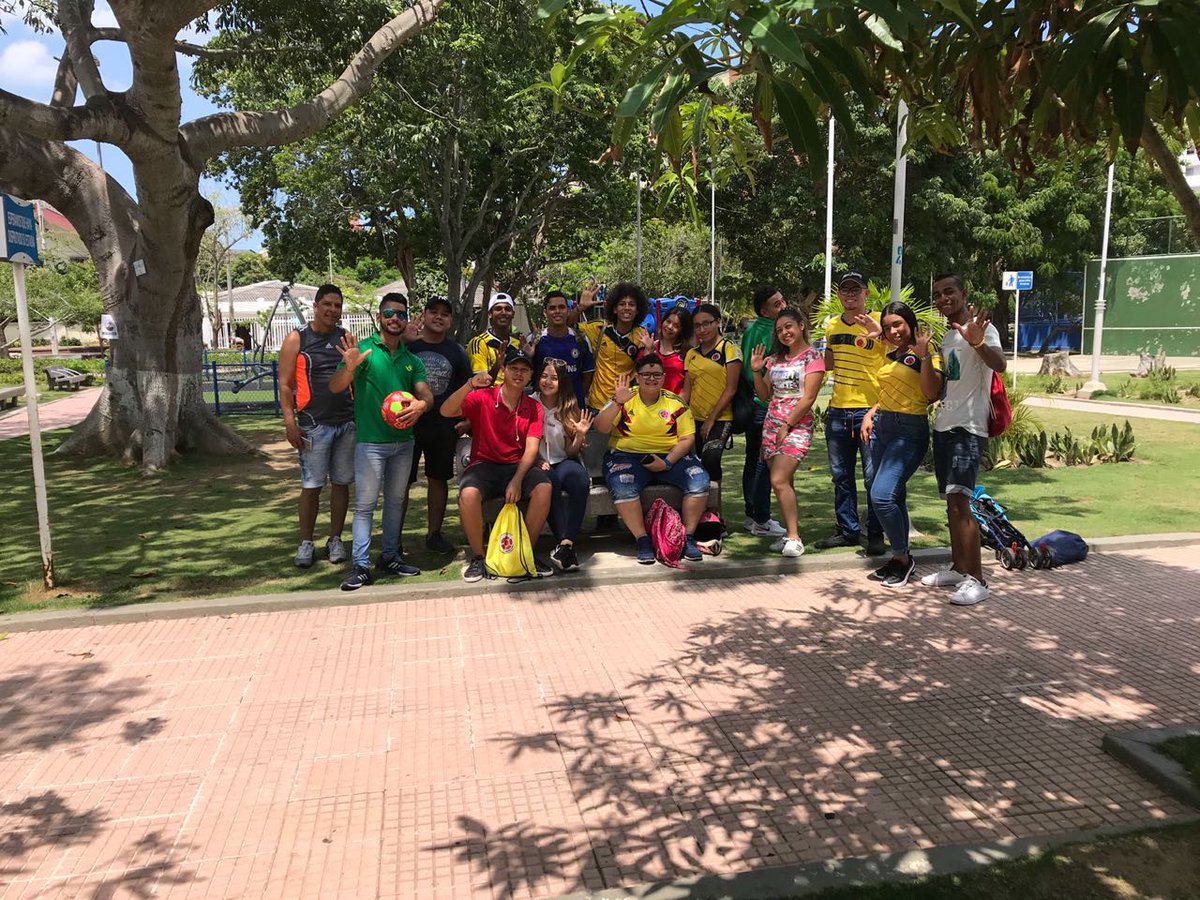 Entretodosfun's tweet photo. Culmina con exito el Partidazo de jóvenes voluntarios, el deporte nos une cada vez más, recargamos energías para seguir causando gran impacto social en Barranquilla! https://t.co/2s6zeCBkXu