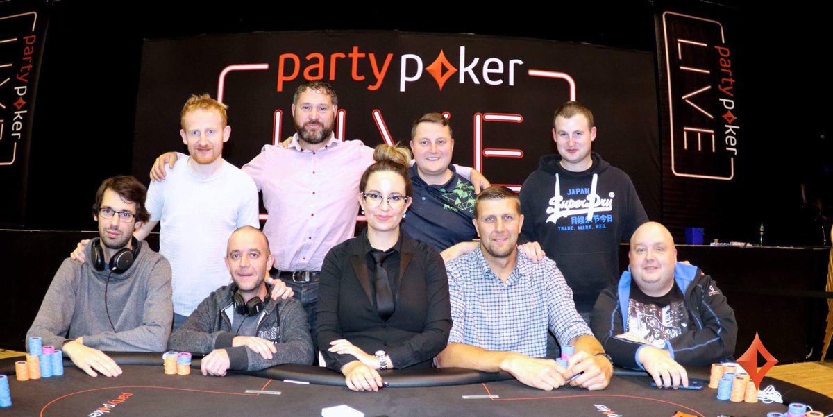 #IrishPokerMasters Final Table shot! Best of luck to the guys!