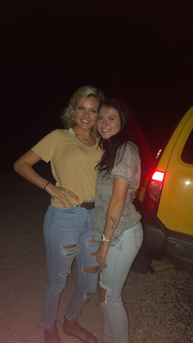 CaringtinElaina's tweet photo. Just wanna take a second to show my people off 💘🤩 https://t.co/ZjaiRtD4sz