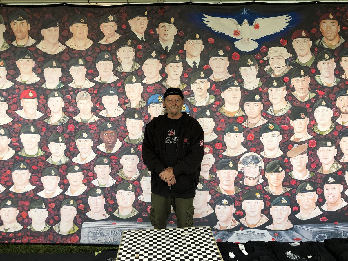 ssshufflepc's tweet photo. Just a beautiful tribute to Canadian fallen soldiers. Today’s the last day to check it out at the #southsideshuffle @PortraitsHonour #portraitsofhonour #ShuffleON https://t.co/crA24uWZyZ