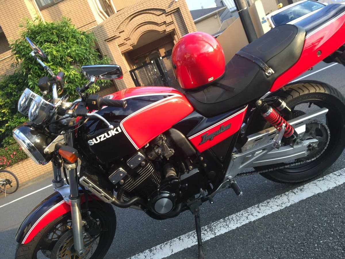 Xs42Jf's tweet photo. GSX400インパルス売ります
目立つ傷、凹みなどはなくとても綺麗な状態です
エンジン良好セル一発です
車検10ヶ月残っています
関東だったら届けにもいけます
値段は38です
陸送はできないので取りに来れる方の
値段は35です
値下げするかもなので気になる方dmください！ https://t.co/nZScpDRiMt