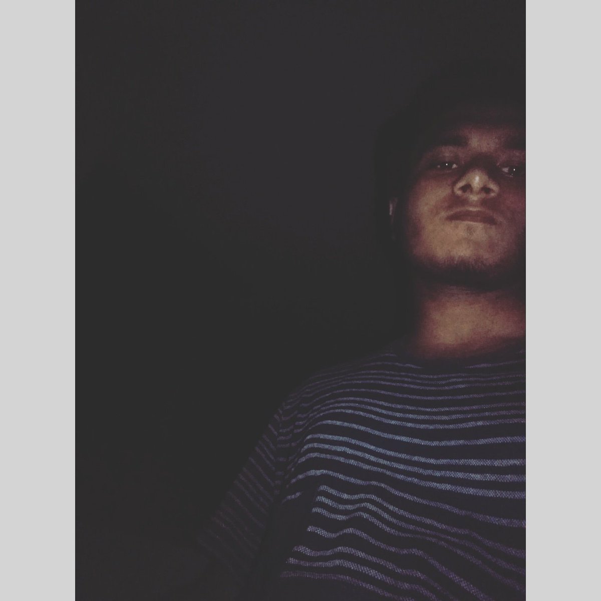 fahir_sh's tweet photo. Night at 4:00🌃
#darkvibes🌌 https://t.co/mEHIN22qZo