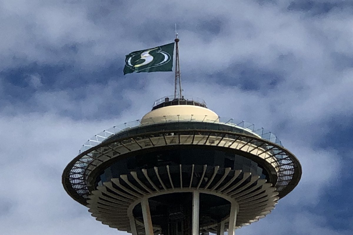 MayorJenny's tweet image. What a win @seattlestorm! Look forward to winning in three games @MayorBowser! #ProtectOurHouse #WeRepSeattle