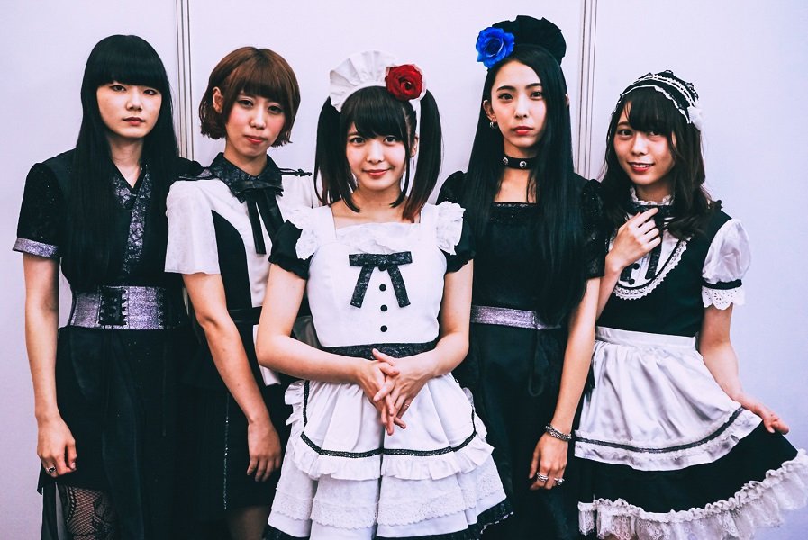 Hari kedua C3AFA JKT 2018: Salam penutup dari I ❤ Anisong relawankonser.com/2018/09/10/c3a…