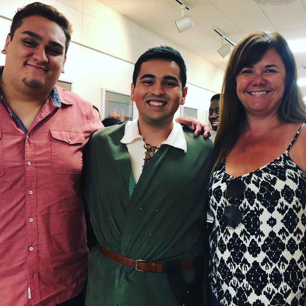 vhighdrama's tweet photo. Larry Mayorquin, Class of 2014, killed it in Romeo and Juliet today (actually his character was killed π) Loved watching the show with another fantastic alumni, Ray Jones, Class of 2013. These guys are both doing big things in the theatre world. #magnificentmercutio #yayray https://t.co/speucdTZzx