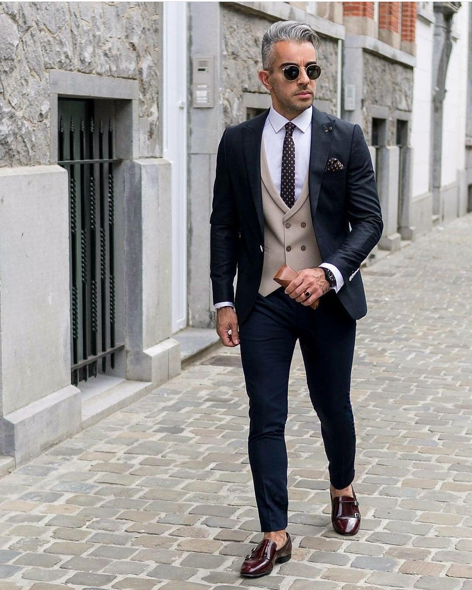eLaundryApp's tweet photo. It's Monday, Don't forget to be awesome.
.
.
.
•
👔 •
•
🔝 •
•
•
•
👔
#eLaundryKaro #mumbai
#laundry #drycleaning #shoelaundry #upholstery #sofa #carpet #curtain #travelbags #handbags #leatherbags #partywears #bridalwears #bridalgown #lehenga #saree #onepointsolution https://t.co/TFP3aF9rim