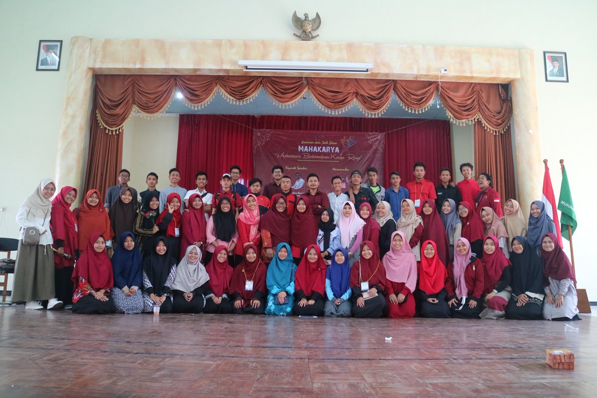 immekstra's tweet photo. [Telah Terlaksana] (9/9)
SEMINAR MAHAKARYA
dengan tema "Mahasiswa Berkemajuan Karya Raya"
.
Semoga senantiasa berkarya dalam iman dan taqwa, demi terwujudnya akhlak yang mulia🙏
.
Diramaikan oleh FIP Voice, Ekstra Voice dan Tapak Suci UM loh😉.
.
#immekstra #immum #muhammadiyah https://t.co/KovWagkWfQ