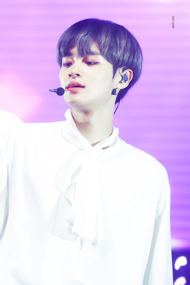ACEGAME_DH's tweet photo. 180908 #대휘 #이대휘 #DAEHWI💜💙💗💙💜💗 https://t.co/nxxlRN48NP