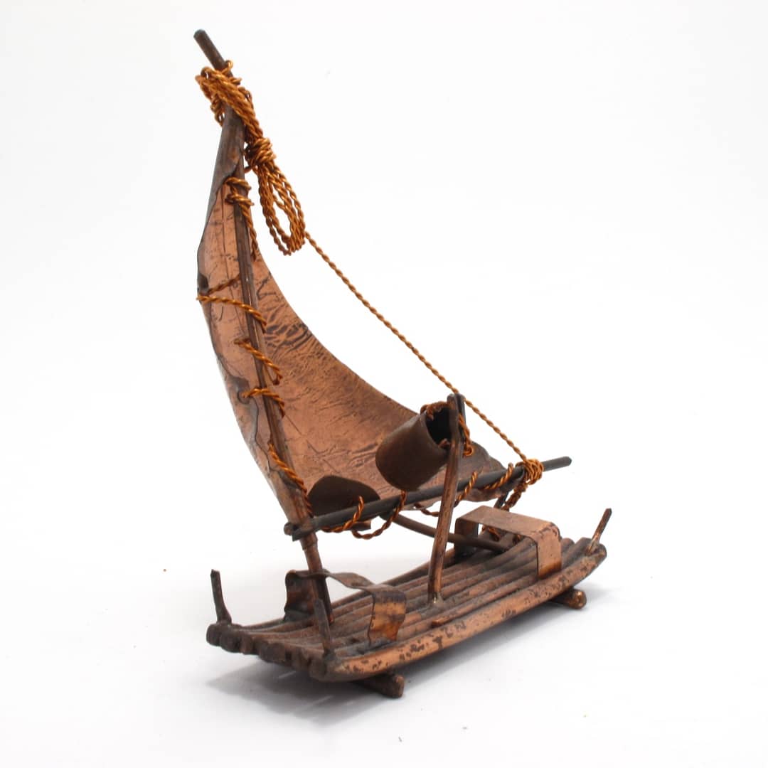 MimosaArtHouse's tweet photo. Jangada de cobre. Obra rara
Copper raft. Rare work
#copper #rafting #handmade #copperjewelry #rafters #copperplate #raft #rafter #copperart #rafts #copperwire #art #rafte #coppermod #river #copperlove #copperpendant #raftingtrip #handmadejewelry #mimosa #arthouse #buyart https://t.co/4Fl87b5E54