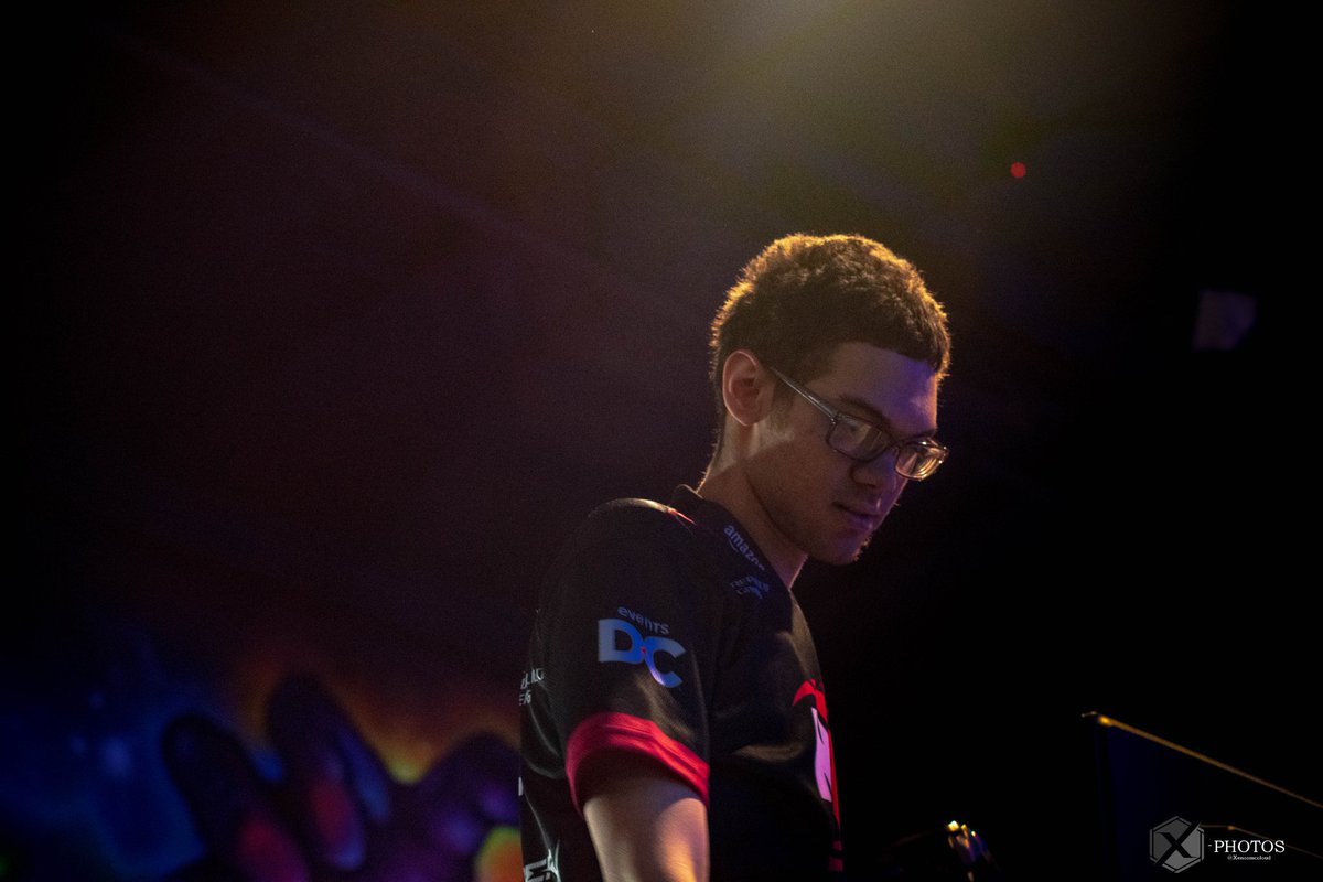 XenosMccloud's tweet photo. Hey guys!
Im currently trying to go to @TheBigHouseSSB 

My goal is currently $300
This will go towards transportaion and food.

Ill be opening commissions
$15 for 2 headshot photos

For org and team photos DM me

Rts appreciated https://t.co/Hsel0x2RH0