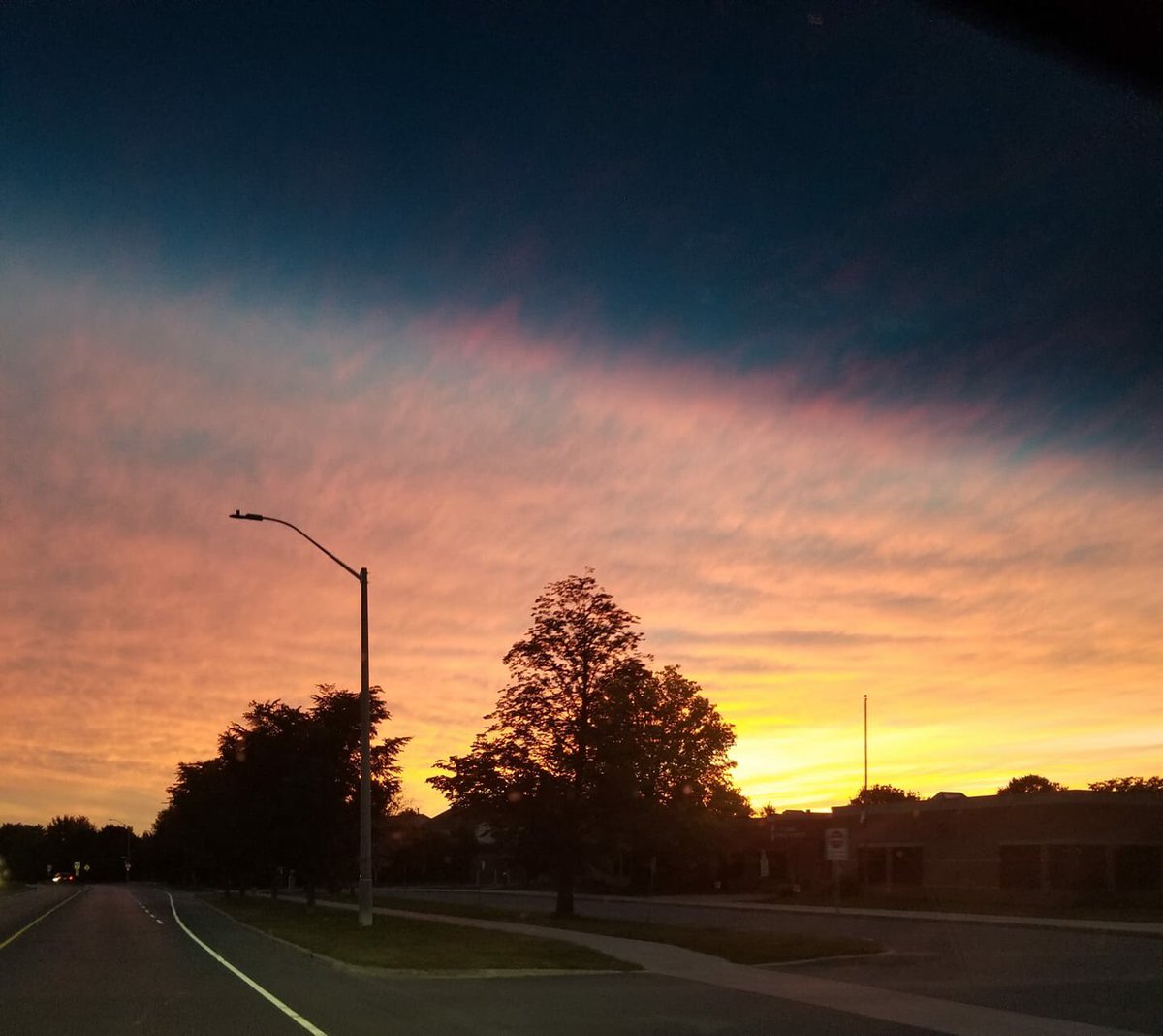 Maliseet's tweet image. Sometimes Twitter messages are simple gentle reminders that when the sun sets and there is a pink sky, a new day is soon on the horizon and there is a chance to start anew. Remember you are ❤️, brave, 💪 &amp;amp; can do anything. #kindness #simplemessage #tomorrow #SunsetSunday
